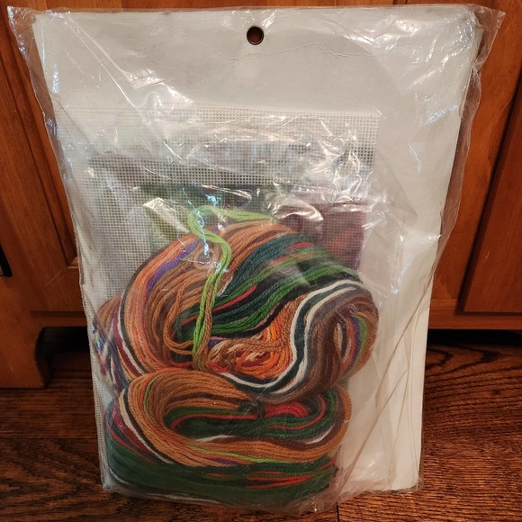 Bucilla SANTA BEAR 18" Needlepoint Stocking 60722 Kit Nancy Rossi 1994 NEW - Picture 2 of 4